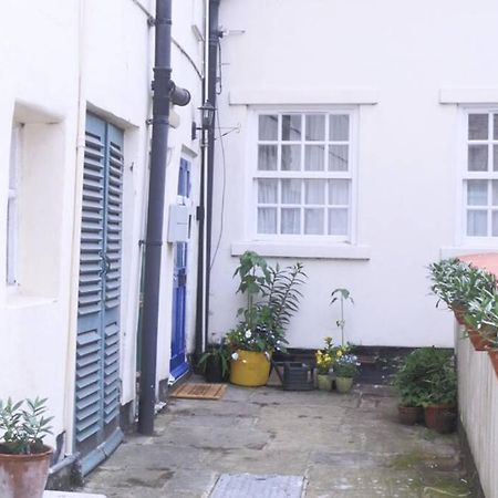 Kikas Cottage, Rear 89 Church Street, White Horse Yard Уитби Екстериор снимка