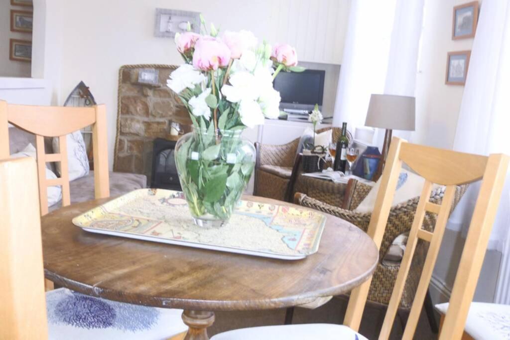 Kikas Cottage, Rear 89 Church Street, White Horse Yard Уитби Екстериор снимка