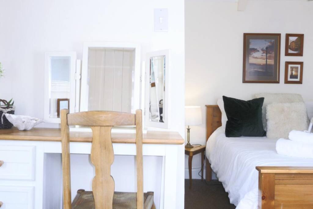 Kikas Cottage, Rear 89 Church Street, White Horse Yard Уитби Екстериор снимка